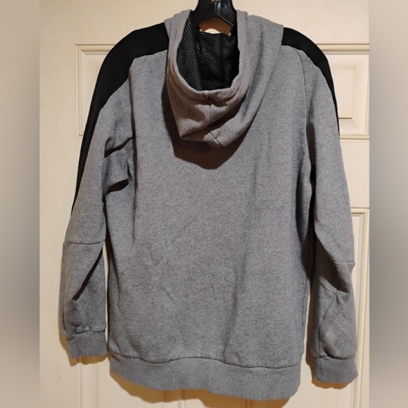 Puma Size Medium Men's Two-Tone Gray Hoodie Pullover Sweatshirt - Picture 3 of 5